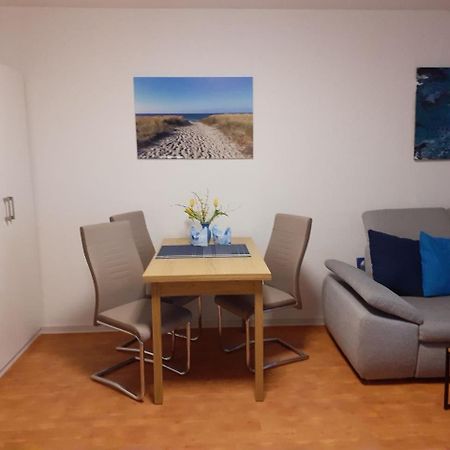 Aquamarin - Charmantes Appartement Mit Balkon ロストック エクステリア 写真