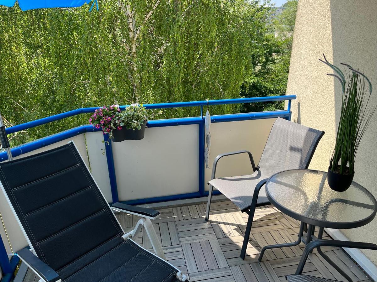 Aquamarin - Charmantes Appartement Mit Balkon ロストック エクステリア 写真