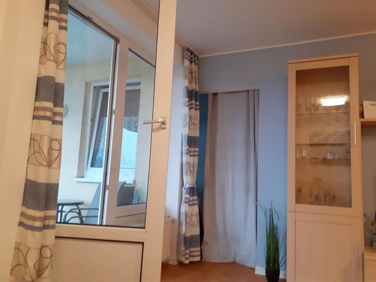 Aquamarin - Charmantes Appartement Mit Balkon ロストック エクステリア 写真