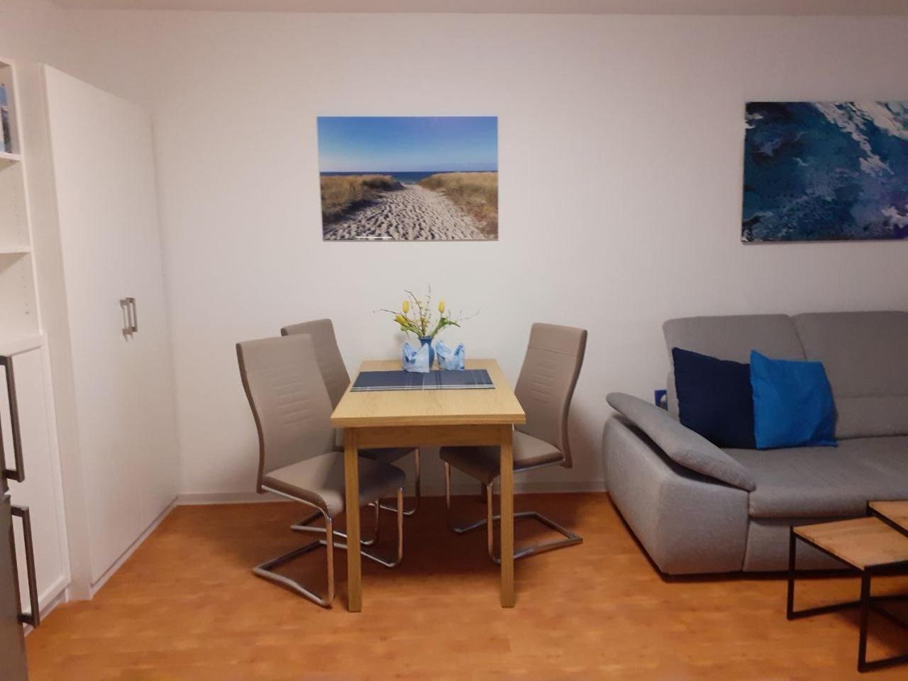 Aquamarin - Charmantes Appartement Mit Balkon ロストック エクステリア 写真